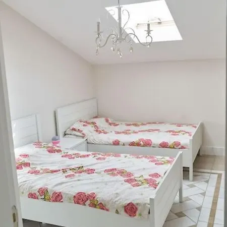 Cleopatra Ultra-luxury 3-bedroom Penthouse 公寓