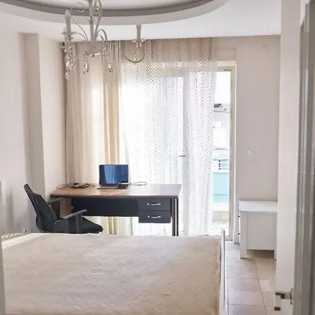 Cleopatra Ultra-luxury 3-bedroom Penthouse 公寓