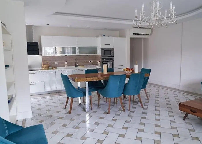 Cleopatra Ultra-luxury 3-bedroom Penthouse Αλάνια