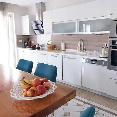 Cleopatra Ultra-luxury 3-bedroom Penthouse * אלאניה