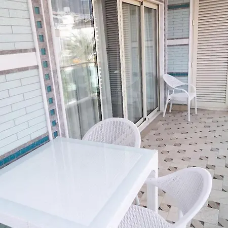 דירה Cleopatra Ultra-luxury 3-bedroom Penthouse אלאניה